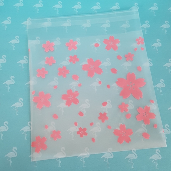 25 pcs Little Pink Flowers Clear Bags 5.5x5.5" Inches - Picture 13 of 13